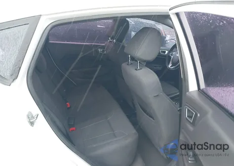 2015 Ford Fiesta Se z USA, uszkodzony, nr VIN 3FADP4EJXFM219405